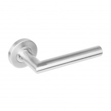 DEURKRUK HOEK 90° OP GEVEERDE STALEN ROZET MET NOKKEN ø53X8MM RVS EN19
